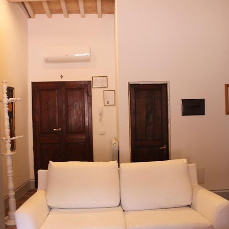 Casa Di Borgo Lägenhet Todi Exteriör bild