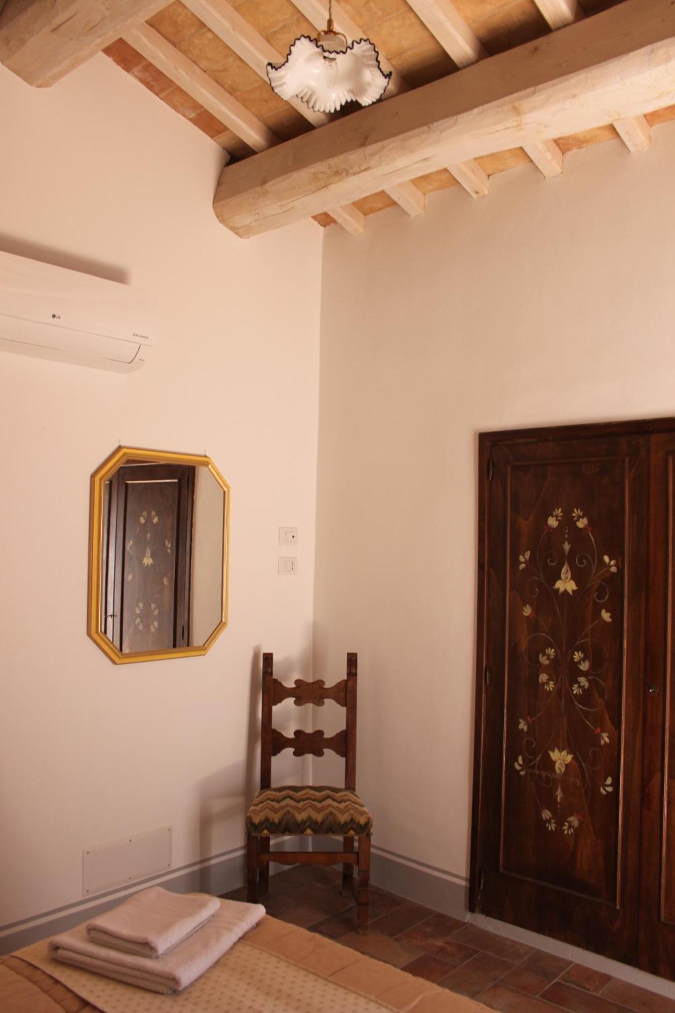 Casa Di Borgo Lägenhet Todi Exteriör bild