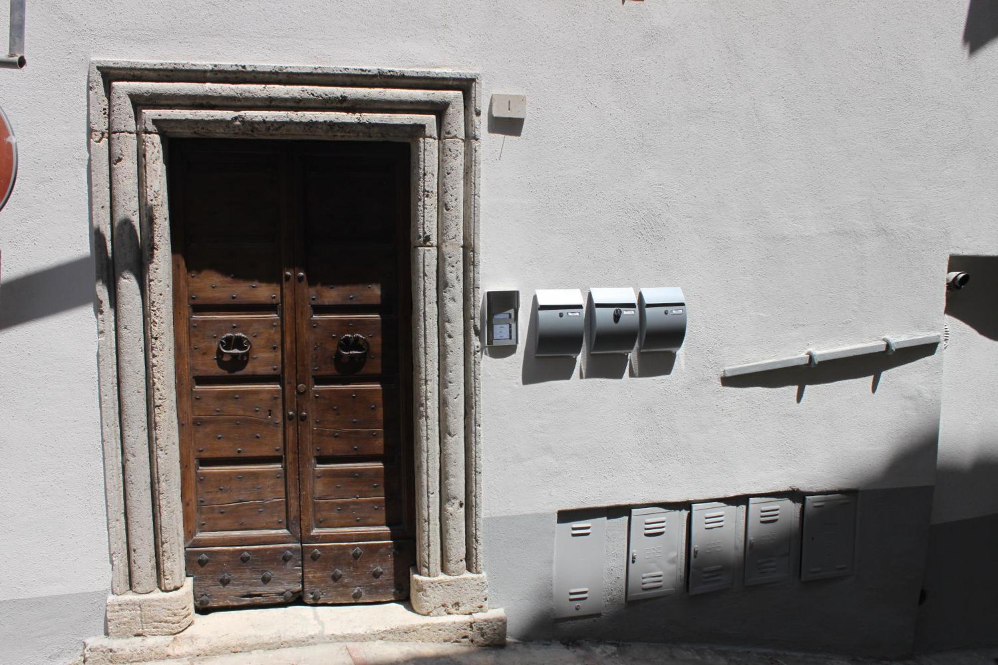 Casa Di Borgo Lägenhet Todi Exteriör bild
