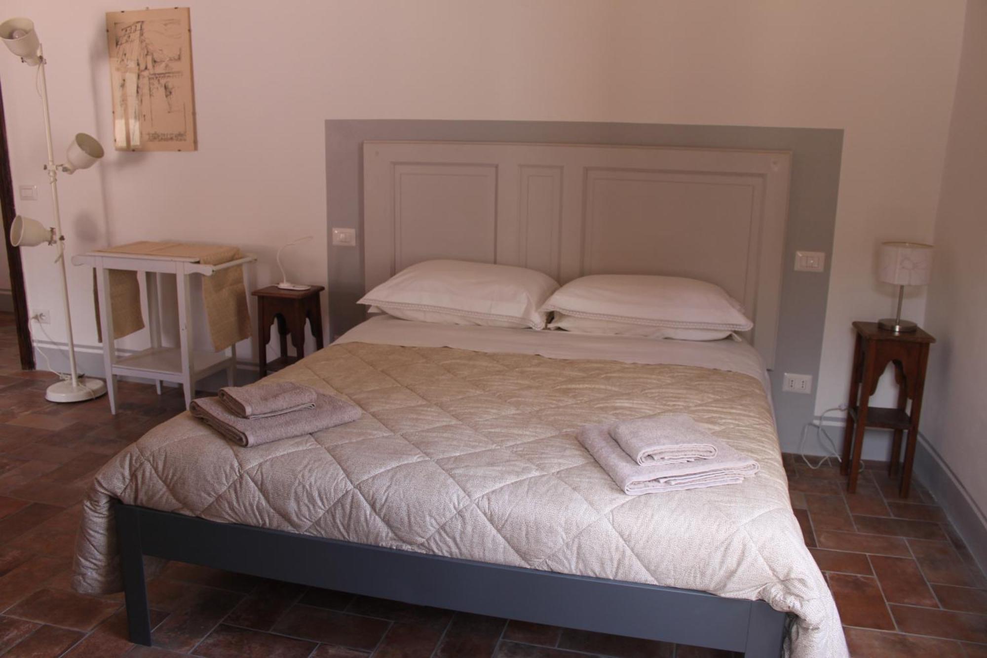 Casa Di Borgo Lägenhet Todi Exteriör bild